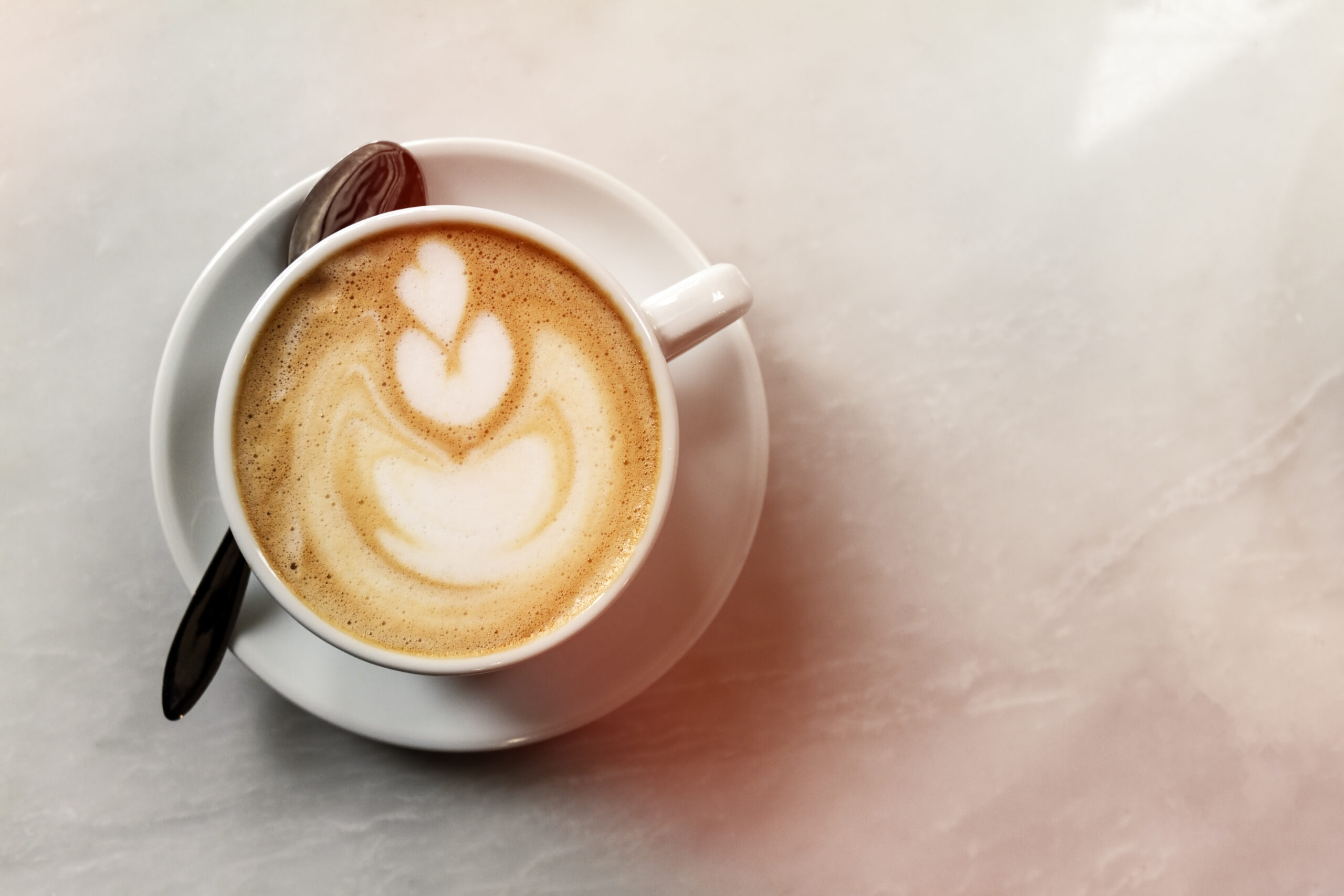 3 dicas de leitura para quem adora café